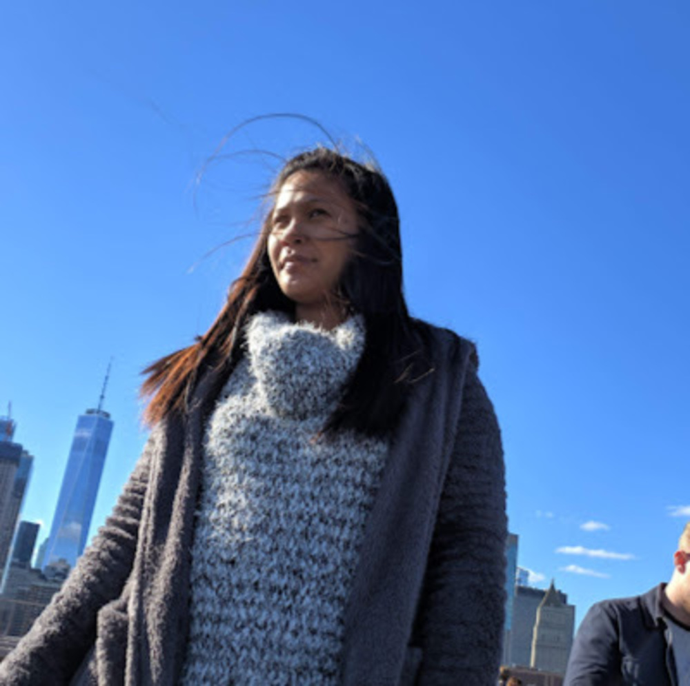 Meet your Posher, Thea